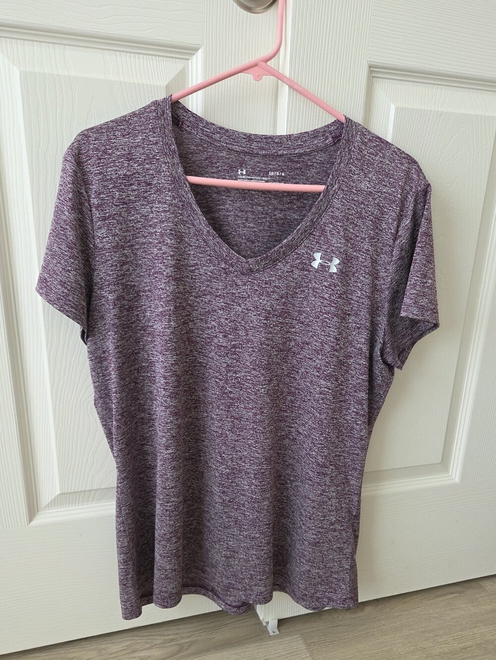 Under Armour Womens Heat Gear V Neck T Shirt Loose Fit Large